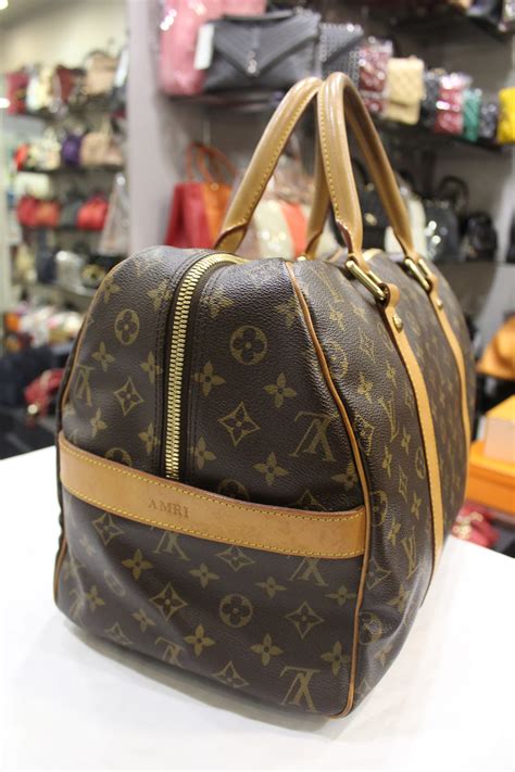 stores that sell louis vuitton bags